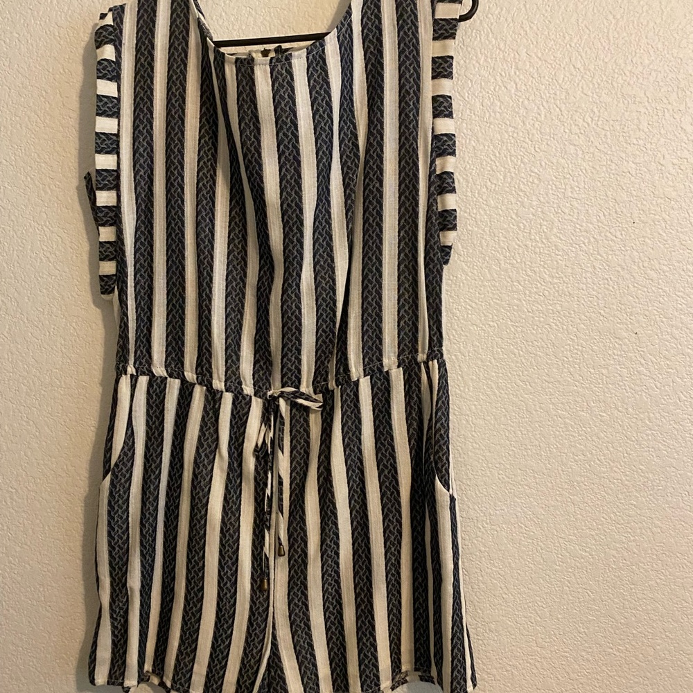 Universal Thread romper striped size S